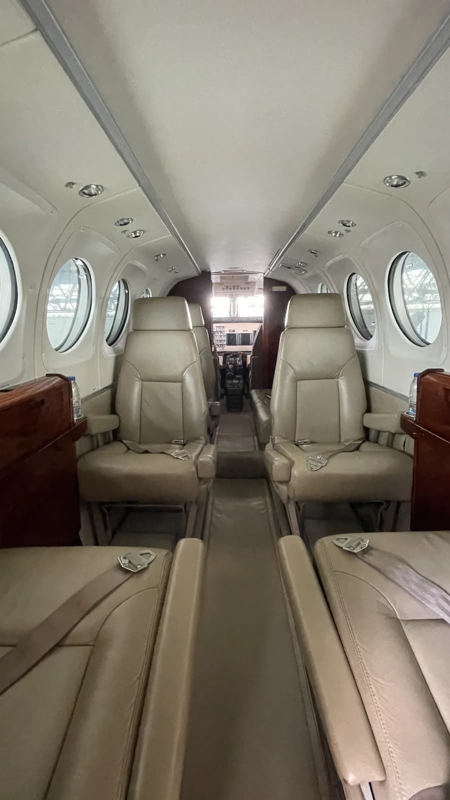 Beechcraft King Air B100 (Bravo 100) imagen de galería 4